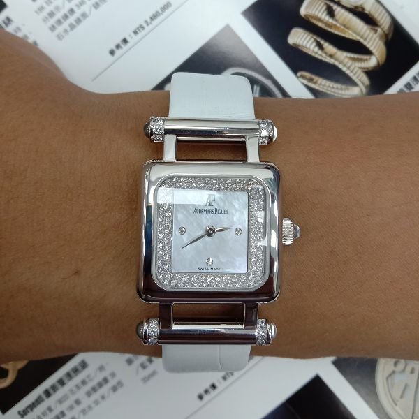 原裝 Audemars Piguet AP 愛彼 18K金 鑽圈 石英 女錶 附保單 喜歡價可議 ZR499